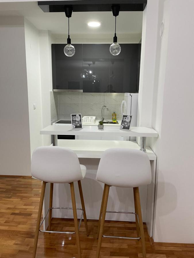 Apartman Lux ヴラニェ エクステリア 写真