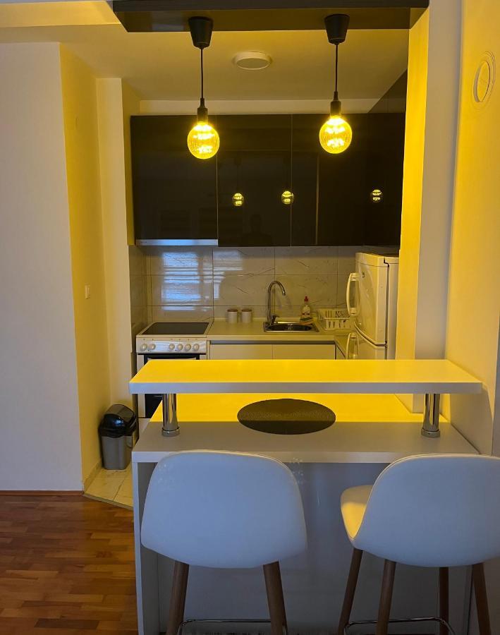 Apartman Lux ヴラニェ エクステリア 写真
