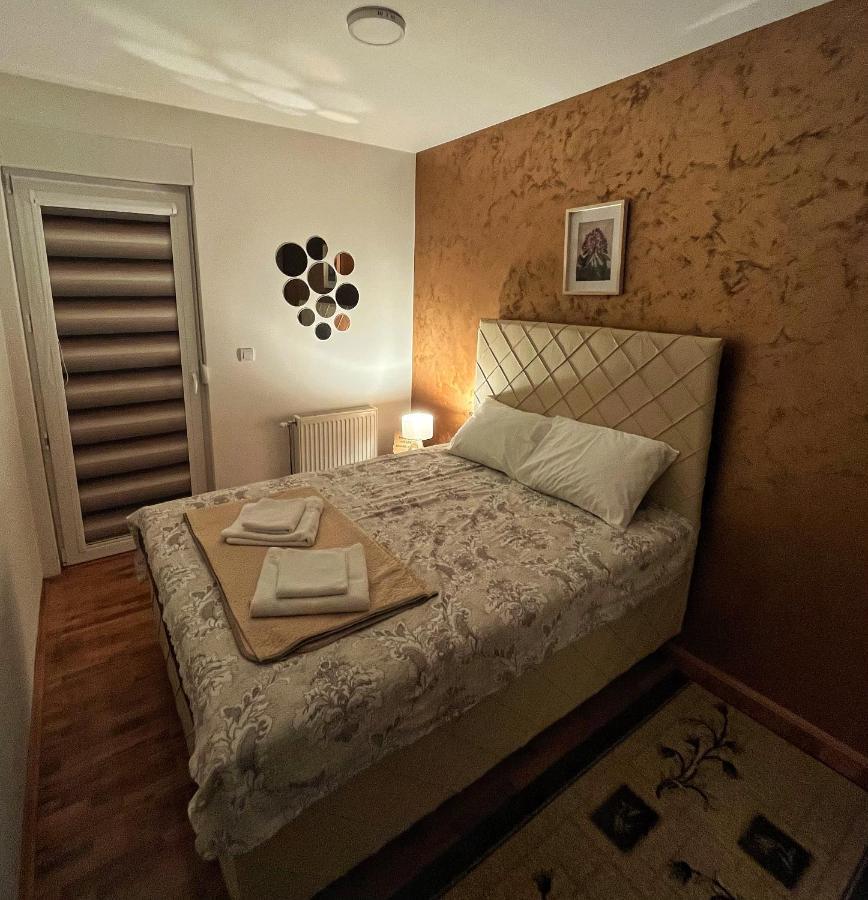 Apartman Lux ヴラニェ エクステリア 写真