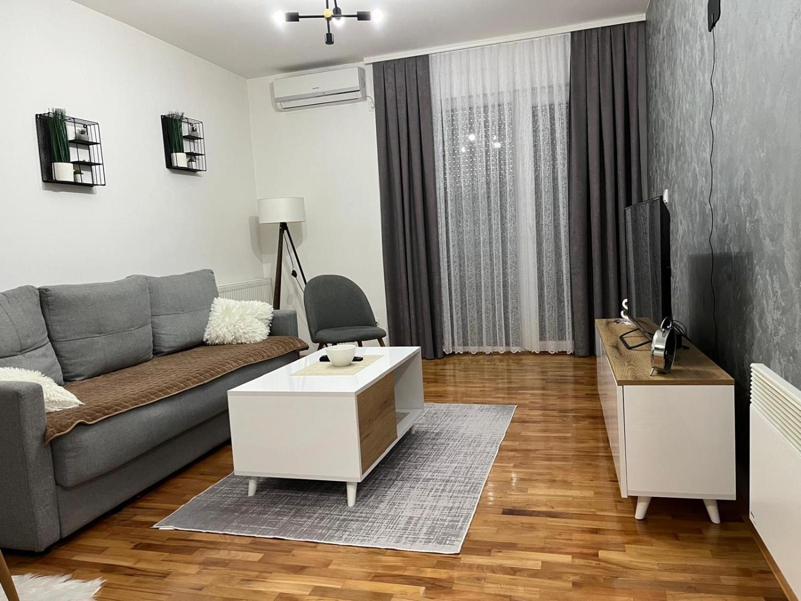 Apartman Lux ヴラニェ エクステリア 写真