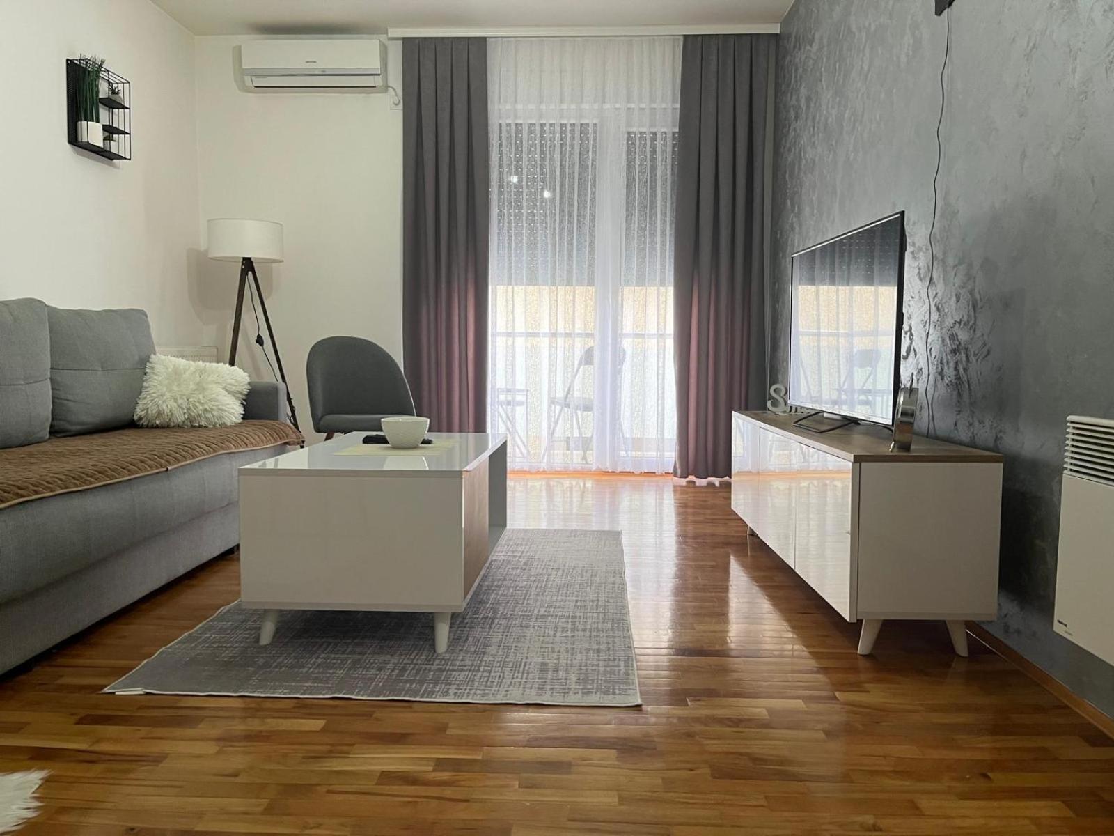 Apartman Lux ヴラニェ エクステリア 写真